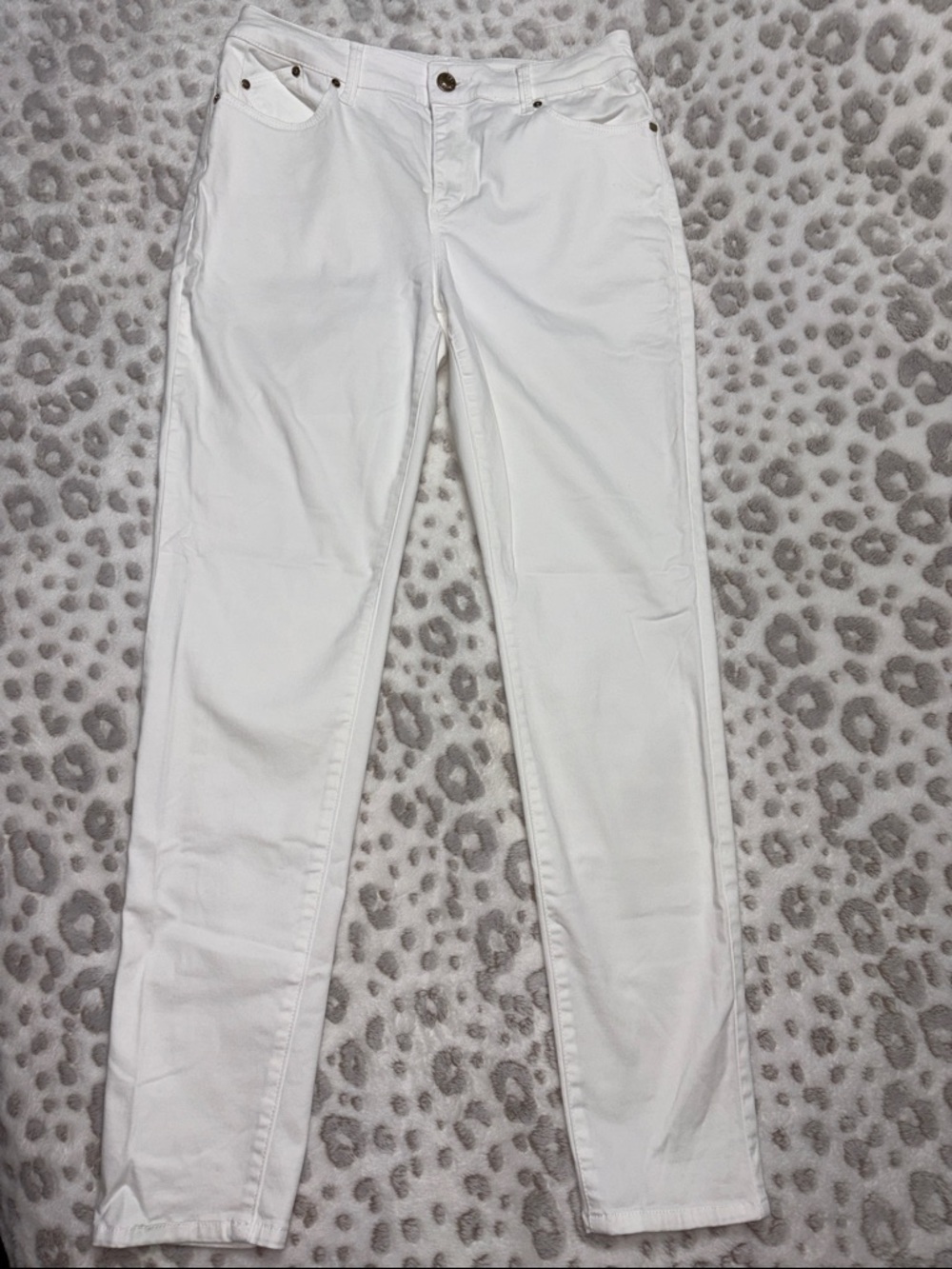 Chico’s White Slim Leg Brush Twill Jeans/Jeggins